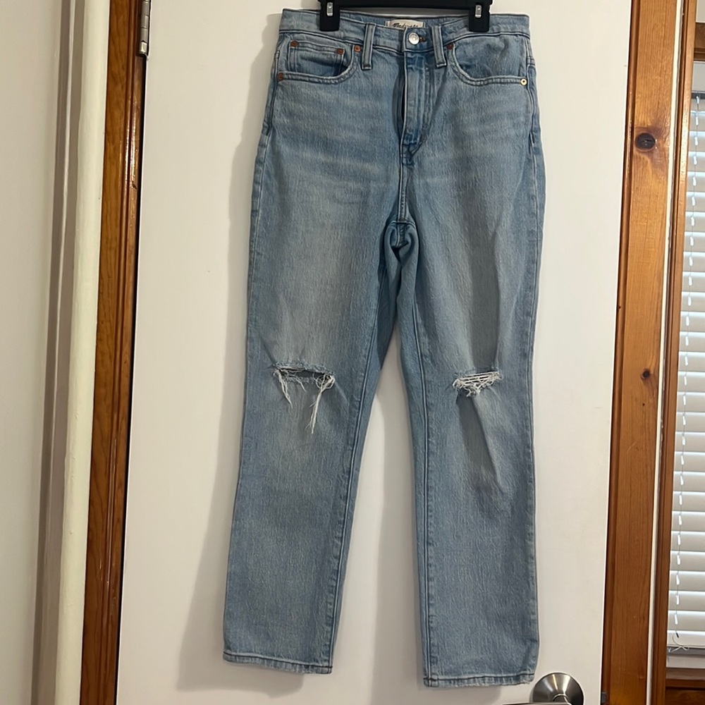 Madewell The High Rise Slim Crop Boyjean distressed at knees and hem Size 25 EUC